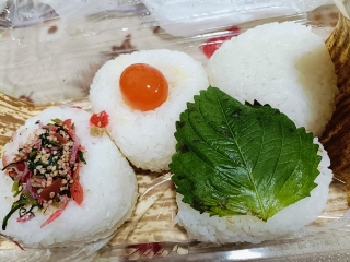 クラブ アネックス かえで おにぎり1