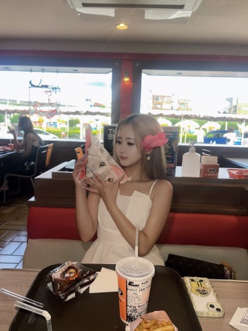 クラブ レオ あいり 🍔🤍1