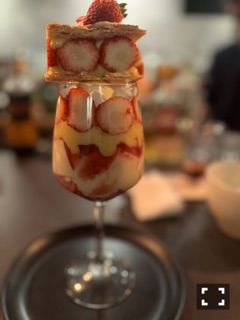 クラブ レオ にいな パフェ1