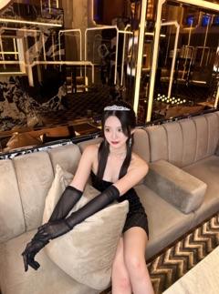 クラブ エスケープ りな 2月も宜しくお願いします🩷1