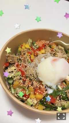 クラブ エスケープ すず 初めてポキ丼🥑1