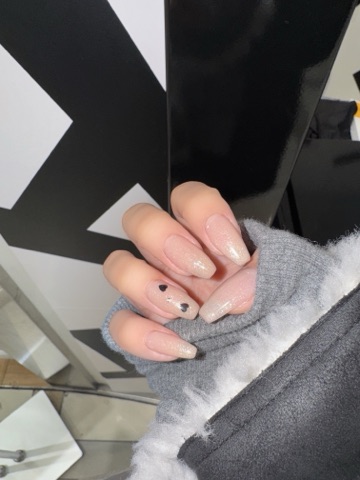 クラブ レオ ななみ ネイル♡1