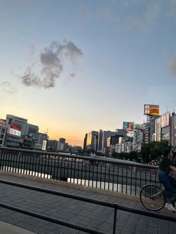 ラウンジリオ中洲 りの じめじめ1