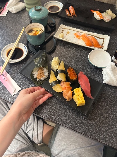 ラウンジリオ中洲 さやか おすし1