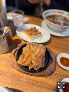 ラウンジリオ中洲 すず 餃子🥟🥟1