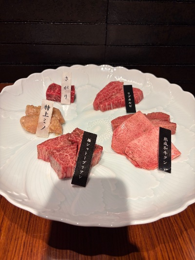 ラウンジリオ博多 るあな 肉1