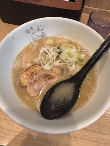 ラウンジリオ博多 るか 🍜1