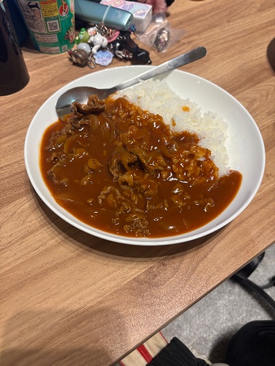 ラウンジリオ香椎 れな ハヤシライス1