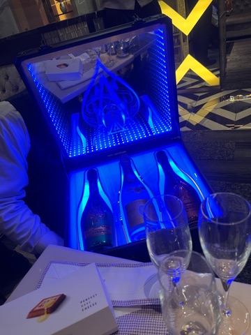 ラウンジリオ大橋 あやめ おめでとうございました🥂1