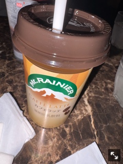 クラブ ロエ ななみ カフェラテ☕️1