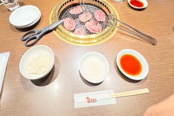 クラブ ロイヤル じゅん ワンカルビvs牛角1