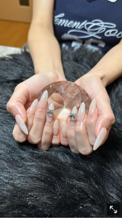 クラブ ロエ つき つき1